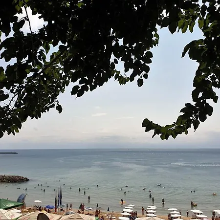 оазис парк 3* ネセバル