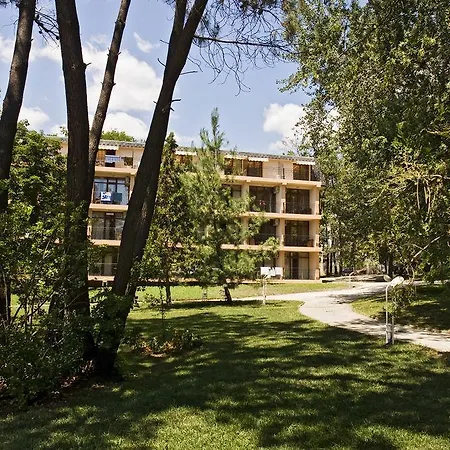 оазис парк 3* ネセバル