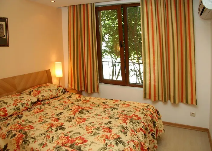 оазис парк Отель 3*