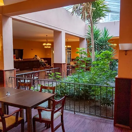 оазис парк Хотел