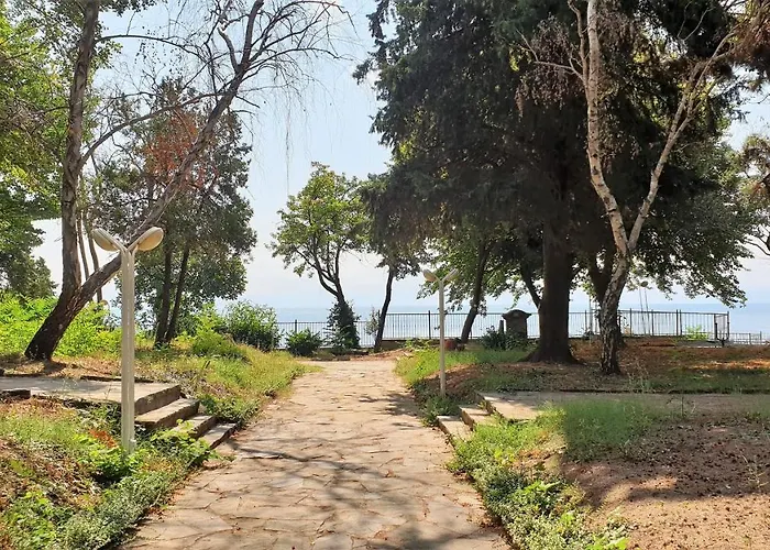 Hotel оазис парк 3*