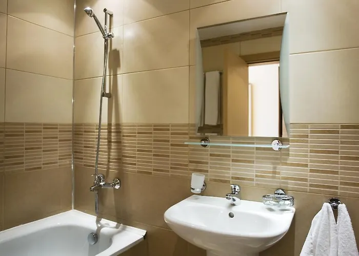 Hotel оазис парк 3*