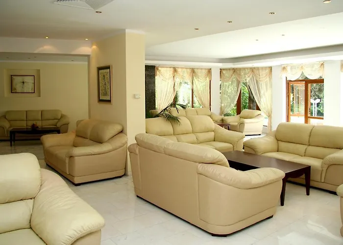 Hotel оазис парк 3*